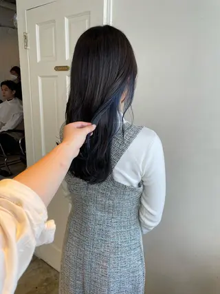 ロング カラー MIOベージュカラー 柔らかいカラーのヘアスタイル