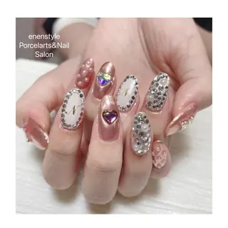 ミディアム ネイル 🐾enen style 🐾のネイルデザイン
