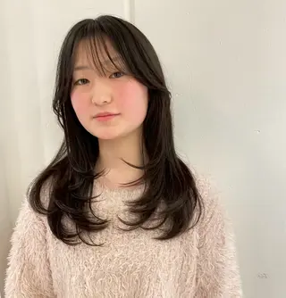 ミディアム 竹内 愛花のヘアスタイル