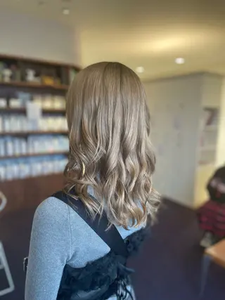 ロング 田中 真白のヘアスタイル