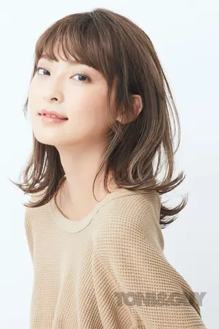 ミディアム カラー パーマ KONOMI スタイリストのヘアスタイル