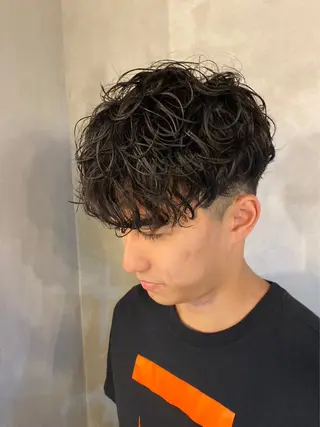 ショート パーマ メンズ ツイスパ特化 石川 歳也のヘアスタイル