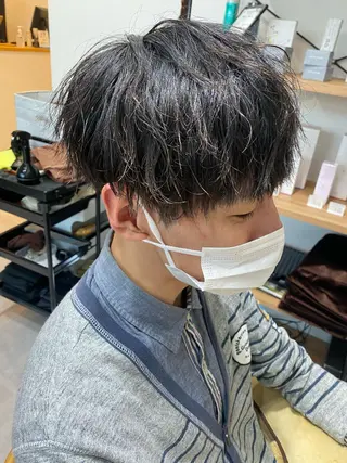 ミディアム パーマ メンズ 似合う髪型見つけます AYAKAのヘアスタイル