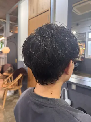ショート パーマ メンズ くせ毛多毛特化 高橋　淳のヘアスタイル