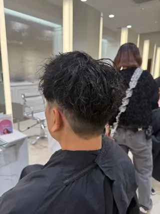パーマ メンズ スパイラル波巻き パーマ井本汰壱のヘアスタイル