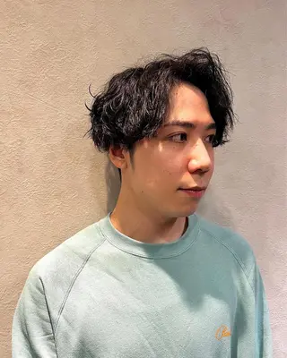 ミディアム パーマ メンズ 北千住理容室バーバー 小堀悠作のヘアスタイル