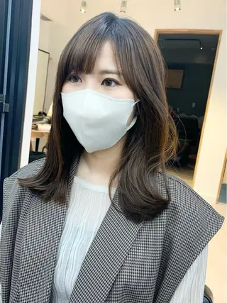 セミロング カラー パーマ ヘアアレンジ メンズ キッズ ネイル マツエク・マツパ アイブロウ 似合せレイヤー/ 柔らか透明感カラーのヘアスタイル