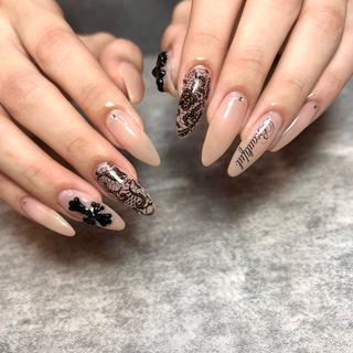 ネイル Maggie SAWAのネイルデザイン