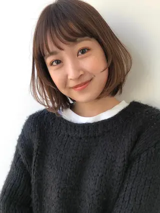 ミディアム 西村 唯楓のヘアスタイル