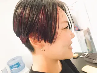 カラー 💓パーマ，💗 レイヤーカットのヘアスタイル