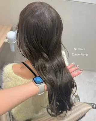 ロング カラー くすみベージュカラー 🪻HARUKAのヘアスタイル