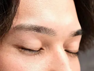 アイブロウ HIROMU ｜メンズ眉毛の眉毛・アイブロウイメージ