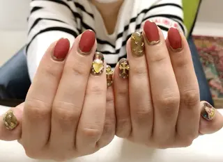 ネイル mano nella manoのネイルデザイン