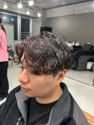 パーマ メンズ カズキ🌼曲がる 縮毛矯正のヘアスタイル
