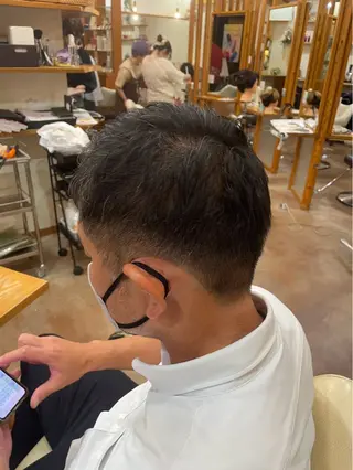メンズ シミズ チハルのヘアスタイル