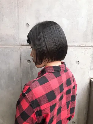 ショート レイヤーカット 小山 悠のヘアスタイル