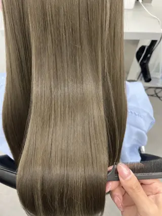 ロング カラー 天野 利咲のヘアスタイル