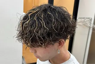 メンズ SEIYA メンズパーマ職人のヘアスタイル