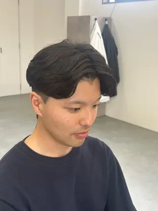 ショート パーマ メンズ 宮下 遼太のヘアスタイル