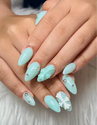 ネイル AURA NAIL 上前津のネイルデザイン