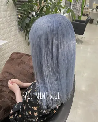 ミディアム カラー にしき さんのヘアスタイル
