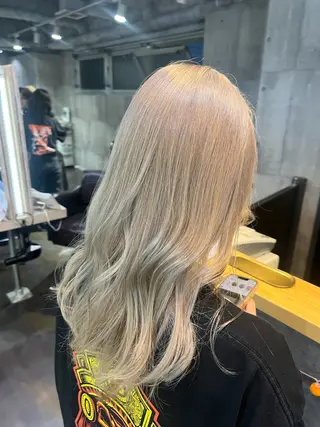 ロング カラー ヘアアレンジ ミルクティーハイトー ン💖Mikaのヘアスタイル