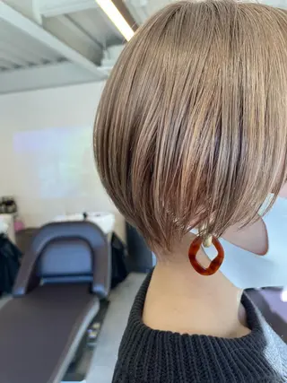 ショート カラー ハイトーン×似合わせ 🌱中川慎之介のヘアスタイル