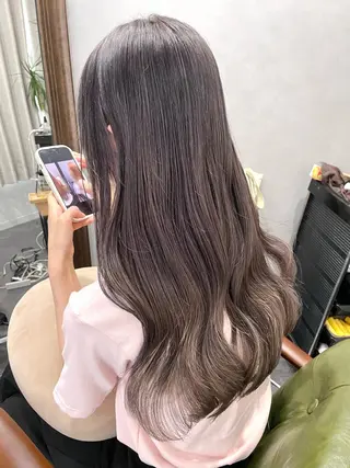 ロング レイヤーカット/透明 感カラー🩵中村友美のヘアスタイル