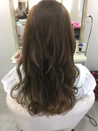 セミロング ロング カラー 髪質改善 中川 翔のヘアスタイル