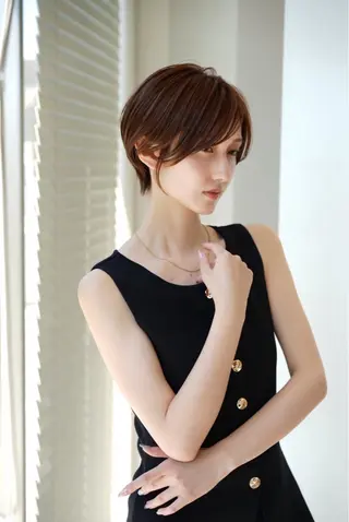 ショート カラー 加賀 千聖 /soigneのヘアスタイル