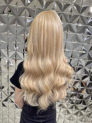 ロング カラー Lovestasy 京都河原町店のヘアスタイル