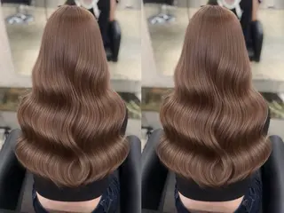 ロング カラー PELE/りーこ💖 ブリーチ/ハイトーンのヘアスタイル