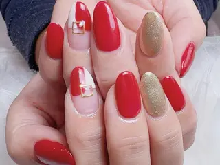 ネイル Elegant beautyトウのネイルデザイン