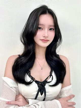 セミロング 【 ViVIE 】 トモ／韓国ヘアのヘアスタイル