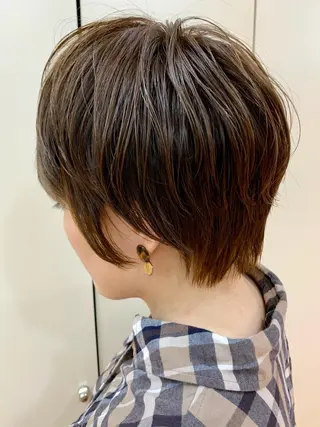 ショート カラー 髪質改善 Blumeのヘアスタイル