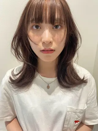 セミロング 保野加/トレンドボブ 透明感爆発カラーのヘアスタイル
