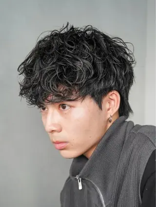パーマ メンズ 中谷海里/フェザー パーマ/スパイキーのヘアスタイル