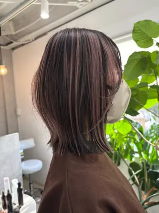 ミディアム カラー 小山 明菜のヘアスタイル