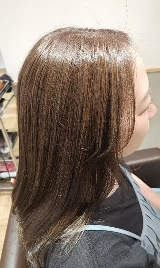 カラー ✨Yuka ✂️ハイライト💕のヘアスタイル