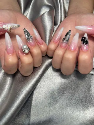 ネイル Lamb nail Ayanaのネイルデザイン