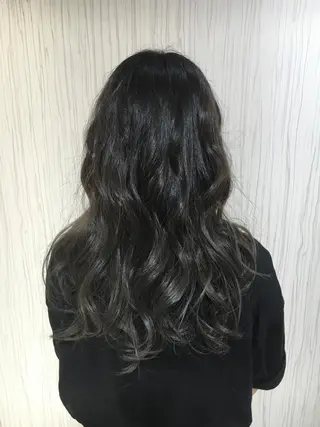 セミロング ロング カラー パーマ ✨艶髪✨透明感✨ 山内大樹のヘアスタイル