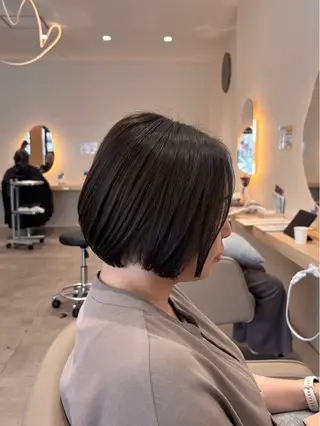 ショート カラー 🌱なゆみ🌱透明感 /ナチュラル/春日のヘアスタイル