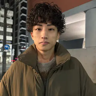 ショート パーマ 顔周りデザイン/ ハイトーン/多田悠馬のヘアスタイル