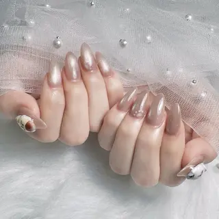 ネイル Luna Nail.Novaのネイルデザイン