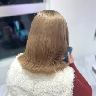 ミディアム カラー 🥣あゆ/梅田/ハイ トーン/ブリーチ🩶のヘアスタイル