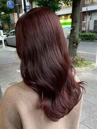 セミロング カラー 森 彩夏のヘアスタイル