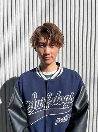 メンズ フェザーパーマメンズ ピンパーマ京都駅前のヘアスタイル