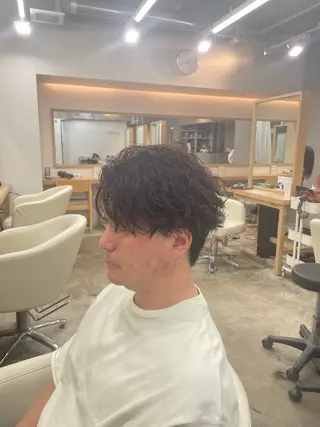 ショート パーマ メンズ 松本 悠太郎のヘアスタイル