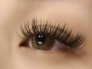 マツエク・マツパ Bunnyeyes 村岸の眉毛・アイブロウイメージ
