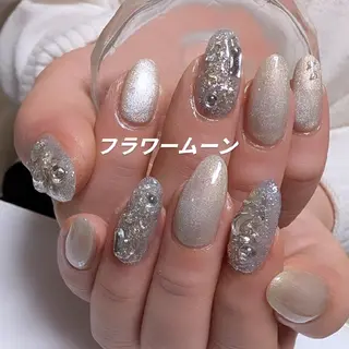 ネイル フラワー ムーンのネイルデザイン